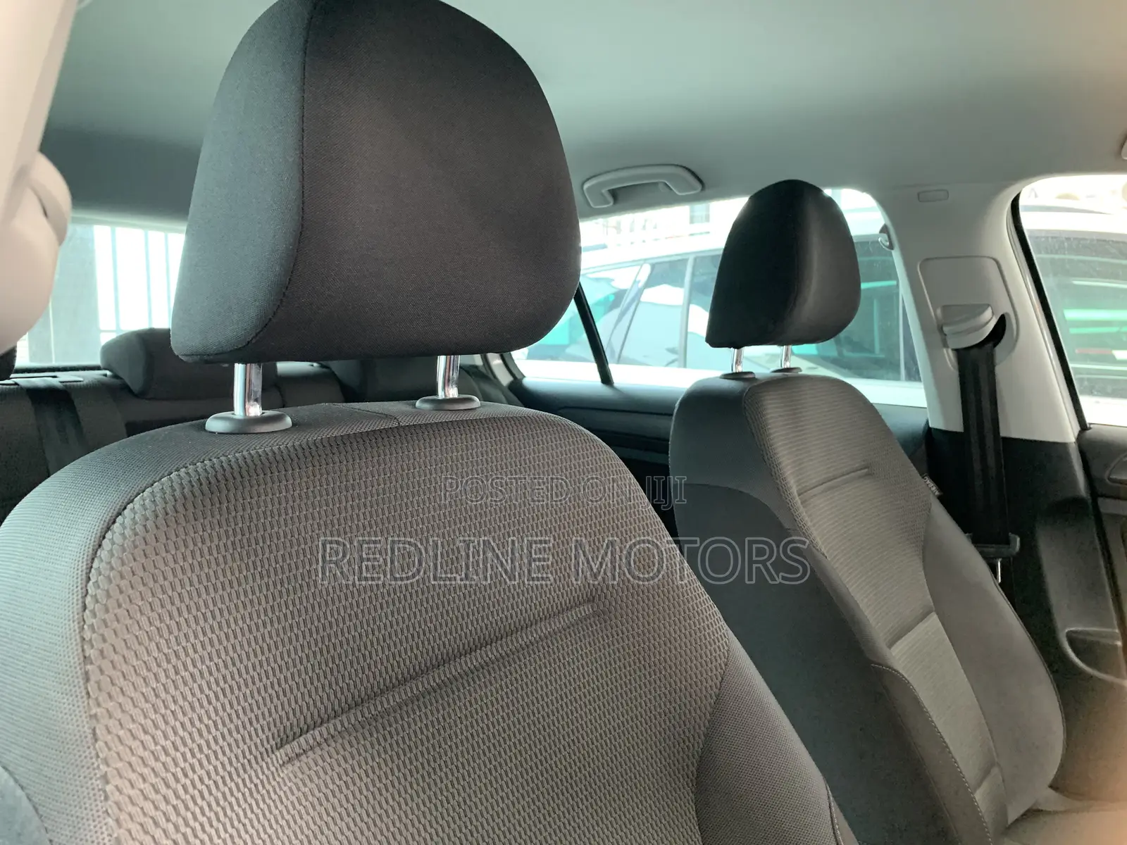 Volkswagen Golf TSI SE FWD 2018 Off white