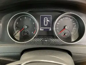 Volkswagen Golf TSI SE FWD 2018 Off white