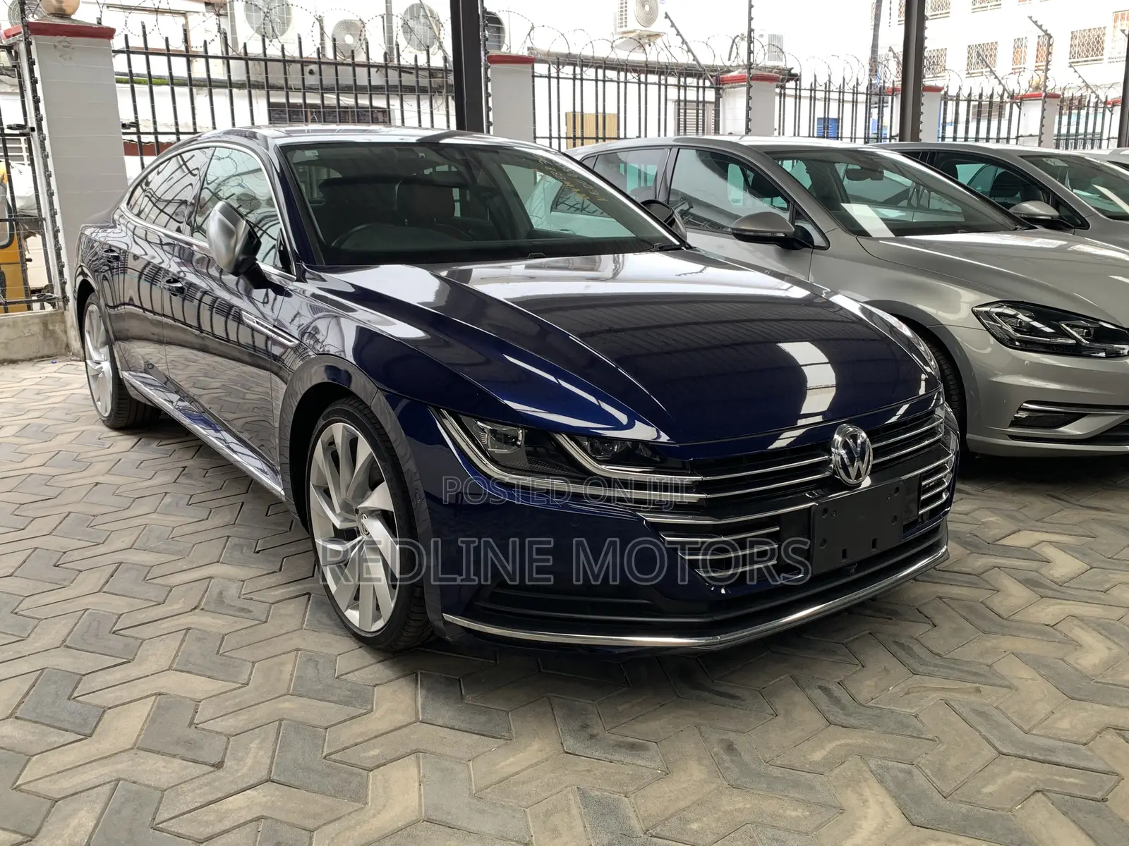Volkswagen Arteon 2.0T SE R-Line w/19 AWD 4MOTION 2019 Blue