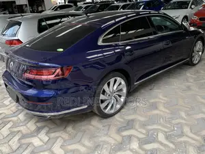 Volkswagen Arteon 2.0T SE R-Line w/19 AWD 4MOTION 2019 Blue