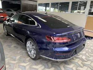 Volkswagen Arteon 2.0T SE R-Line w/19 AWD 4MOTION 2019 Blue
