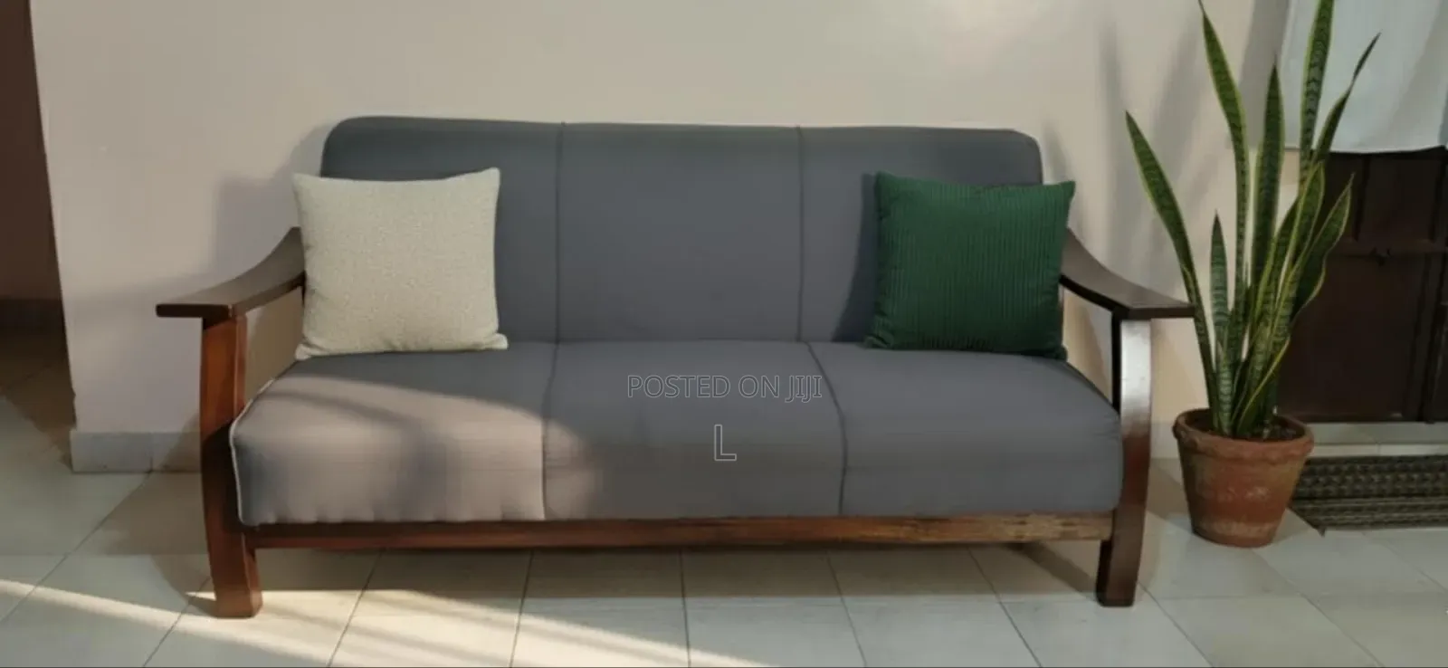 3 +1 Seater Hardwood Couch/Sofa Set