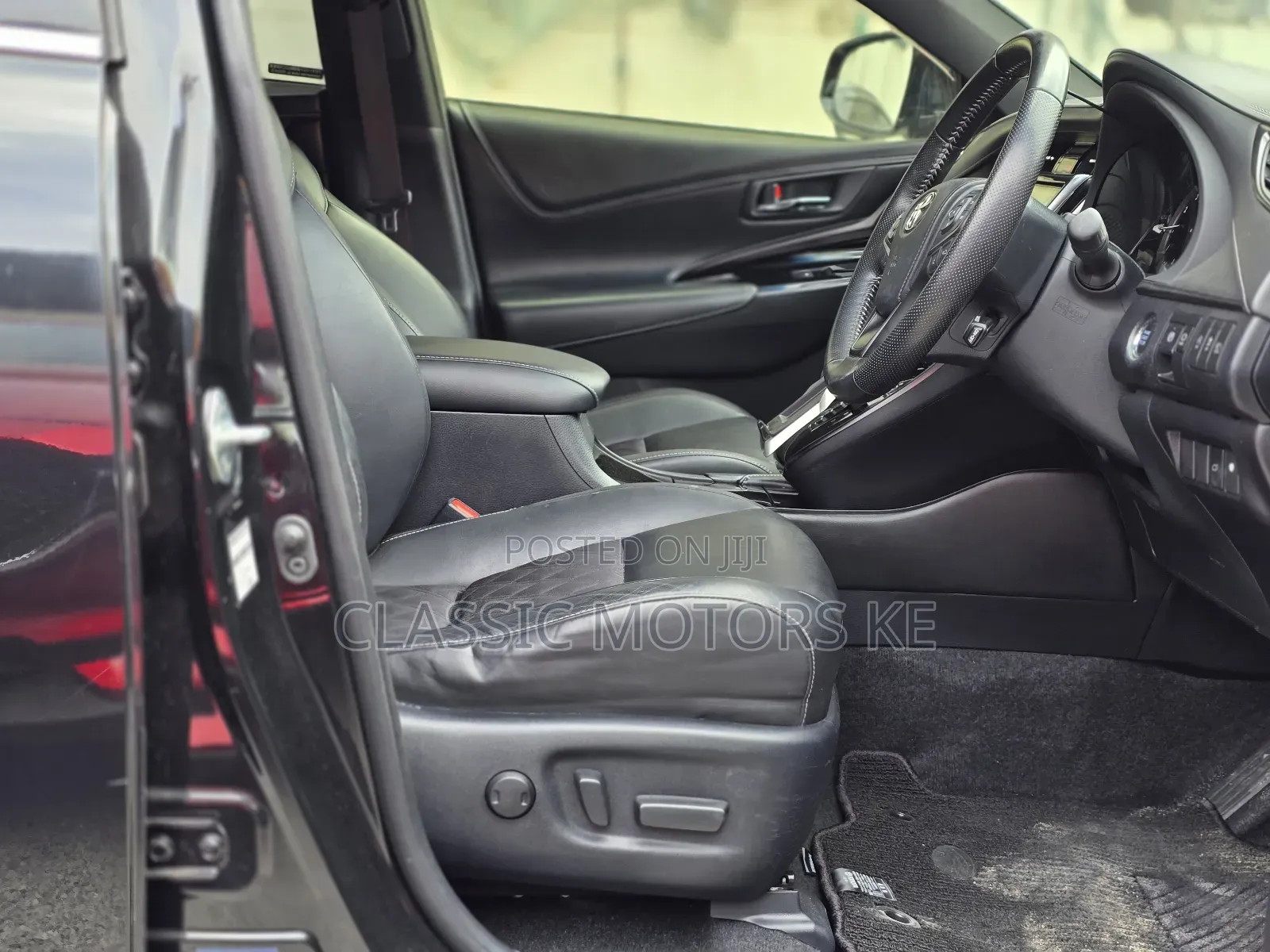 Toyota Harrier 2.0 2019 Black