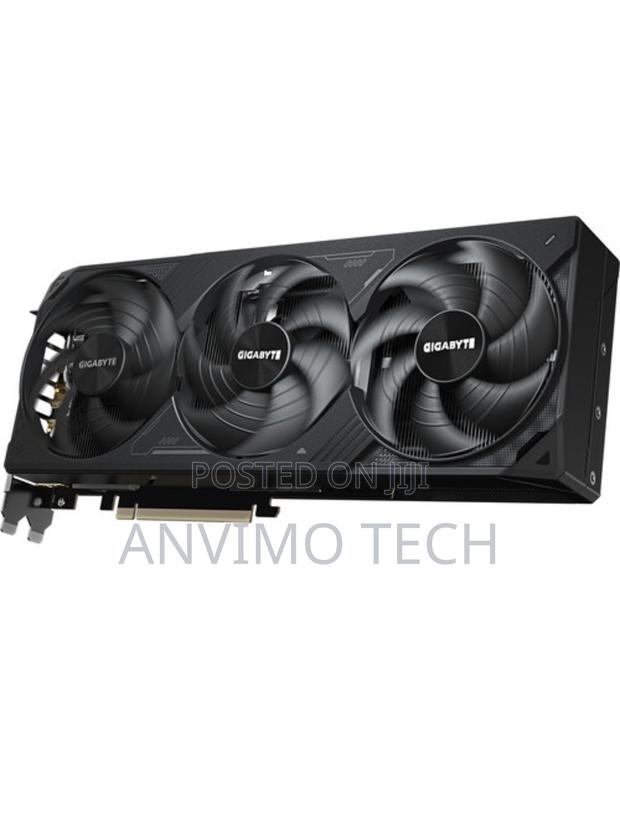 Gigabyte Geforce RTX 5070 Ti Windforce Oc SFF Graphics Card - thumbnail 3