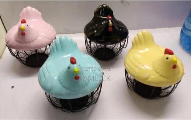 Metal Wire Egg Basket (18–25 Eggs) With Ceramic Chicken Cover - Pm - main view