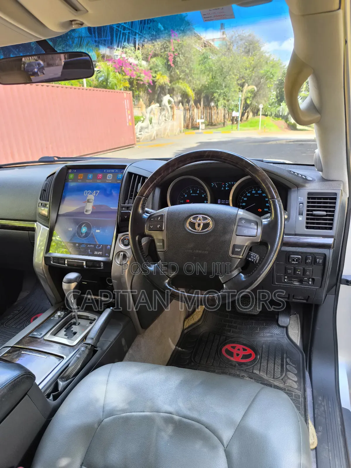 Toyota Land Cruiser 4.6 V8 AX G Selection 2010 Silver
