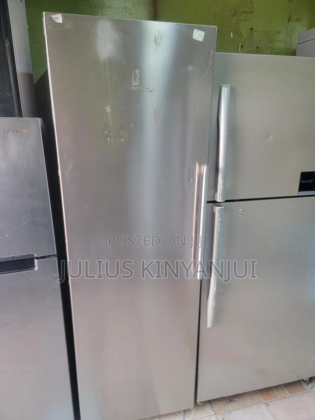 Free Standing Upright Freezer 500l - thumbnail 2