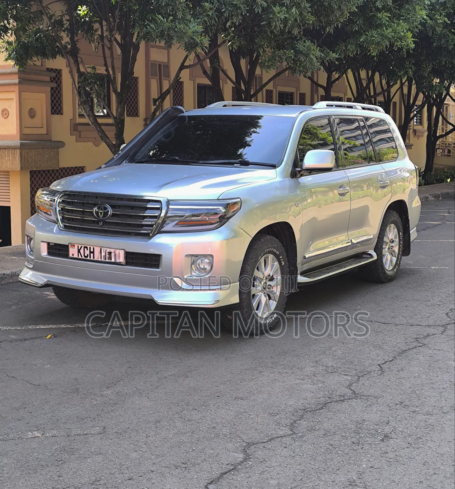 Toyota Land Cruiser 4.6 V8 AX G Selection 2010 Silver