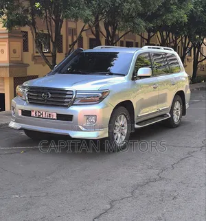 Toyota Land Cruiser 4.6 V8 AX G Selection 2010 Silver