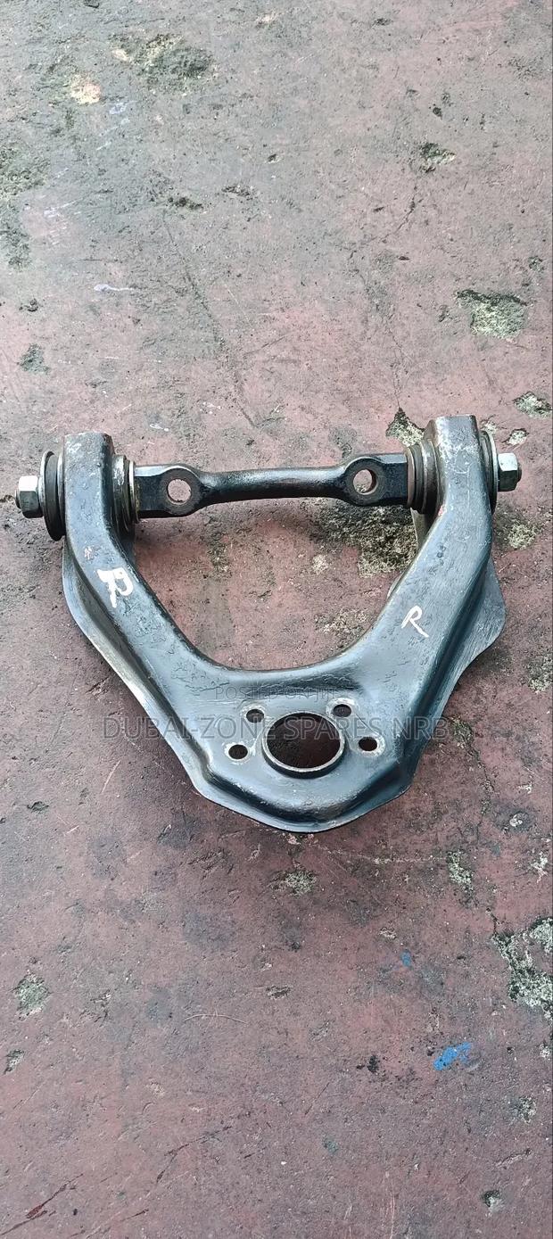 Upper Arms Nissan Sahara Td27 2-wheel Drive.