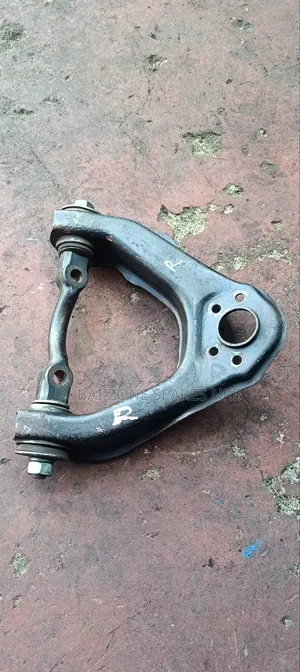 Upper Arms Nissan Sahara Td27 2-wheel Drive.