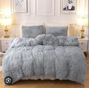 Fluffy Duvets
1 Duvet
1 Bedsheeet
4 Pillowcases