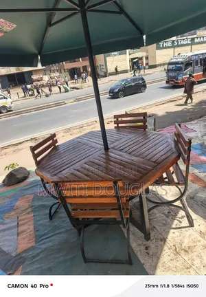 New Design Four Seater Outdoor Umbrella