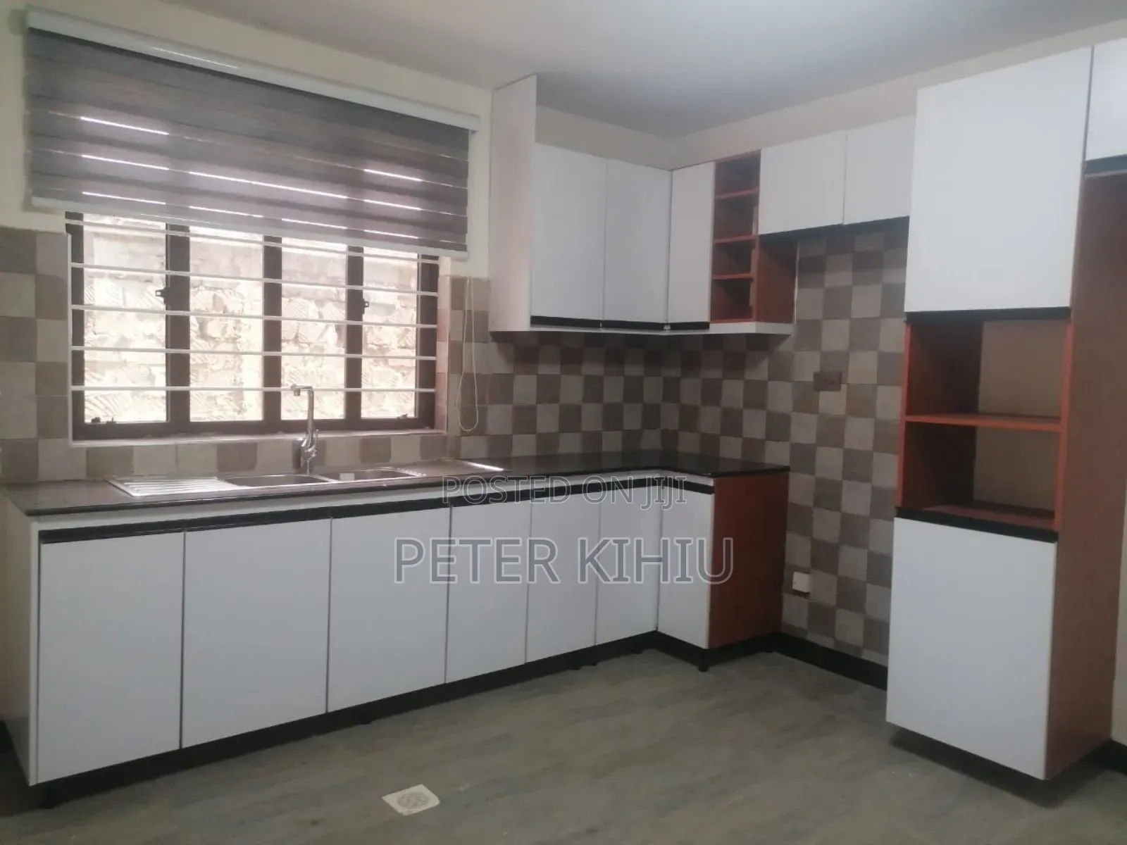 5bdrm Mansion in Thome 5 for rent