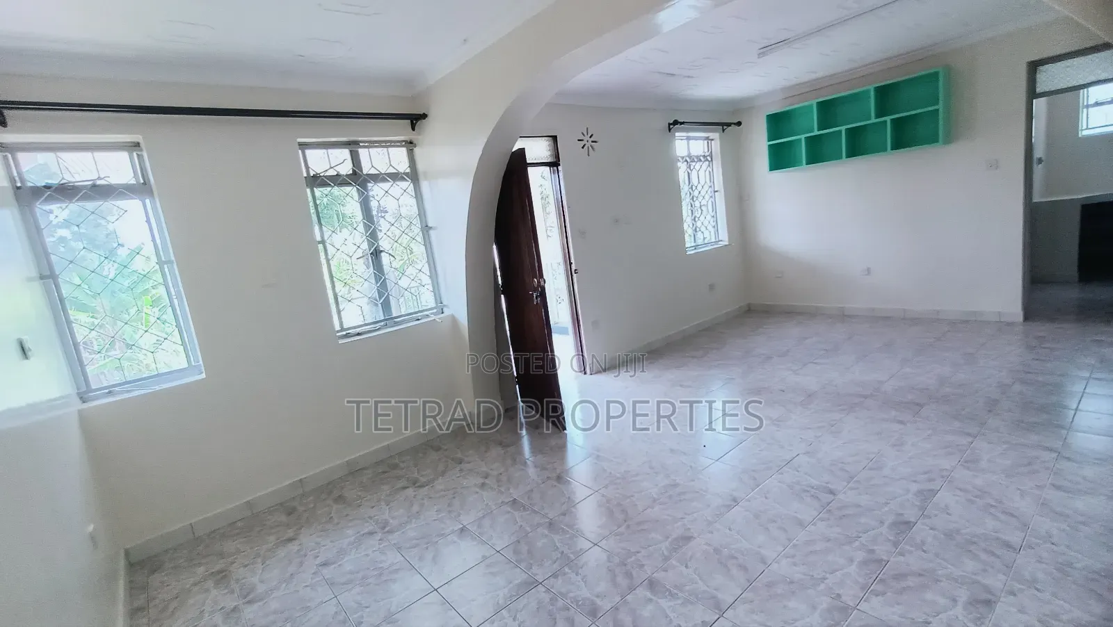 4bdrm Maisonette in Thome for rent