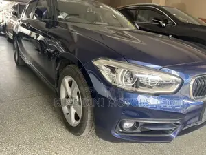 BMW 118i 2019 Blue