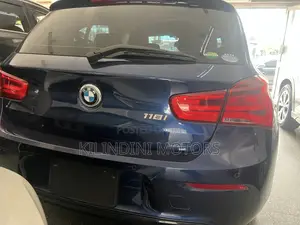 BMW 118i 2019 Blue