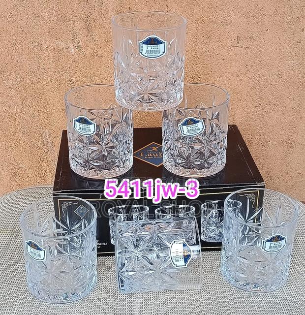 Short Glasses