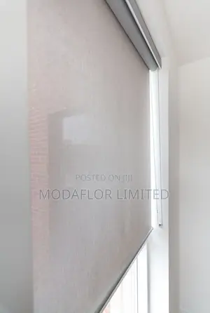 Sunscreen Roller Blinds – Stylish Window Shades
