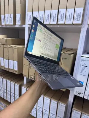 New Laptop HP ZBook Firefly 14 G7 8GB Intel Core i5 SSD 256GB