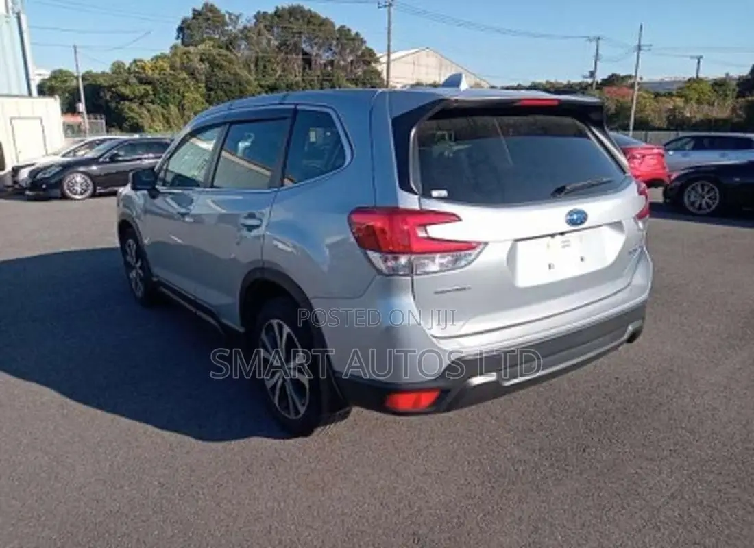Subaru Forester 2019 Silver