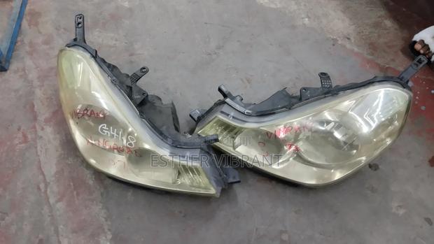 Nissan Wingroad Headlights