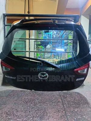 Mazda Demio Boot