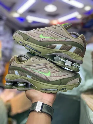 Nike Shox Supreme.