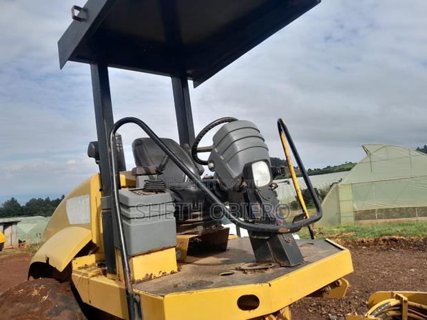 Road Roller Caterpillar - thumbnail 5