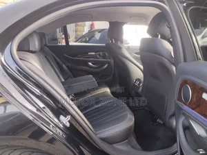 Mercedes-Benz E400 2018 Black