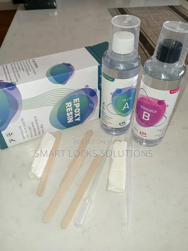 Epoxy Resin Hardener Kit Mixing 1:1 500 G