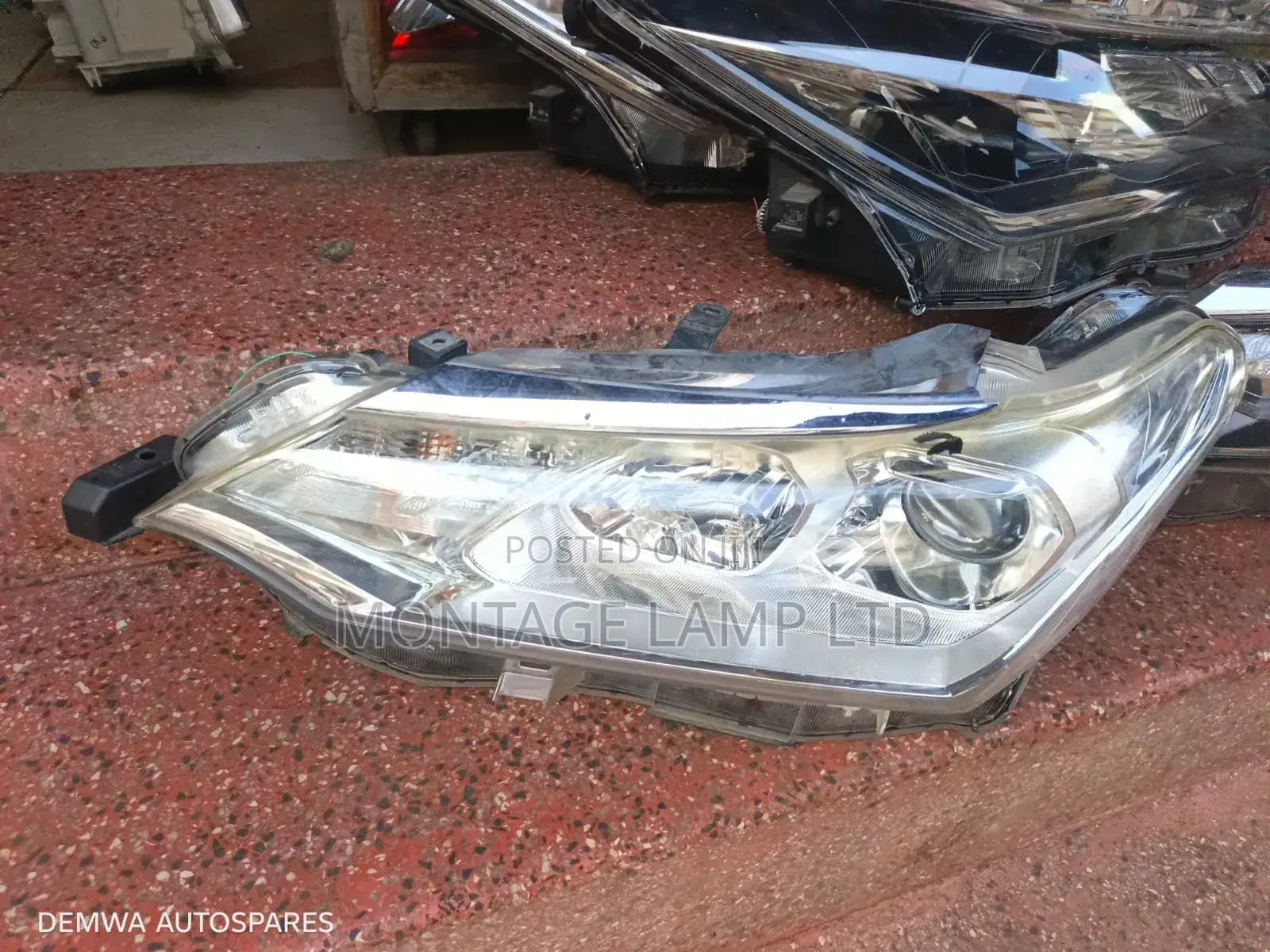 Headlight Axio /Fielder 165 Non Zenon