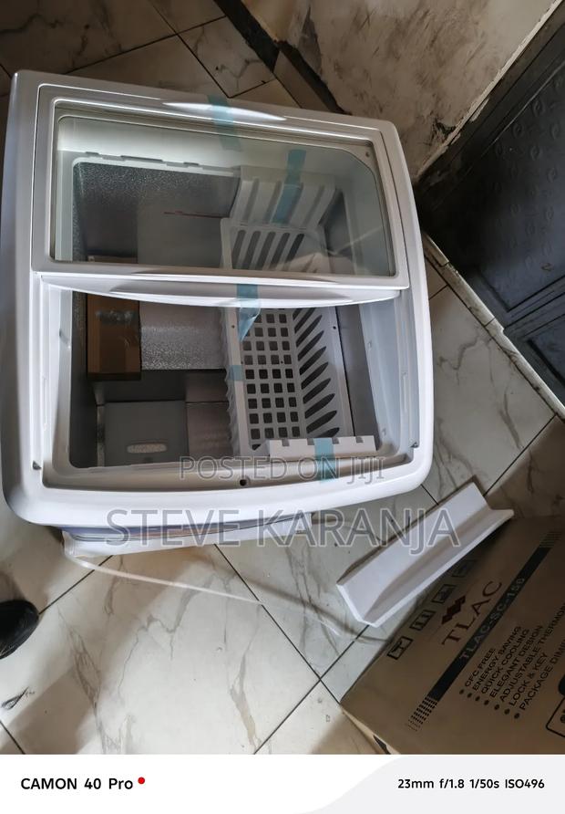 Showcases Freeezer/Display Freezer - main view