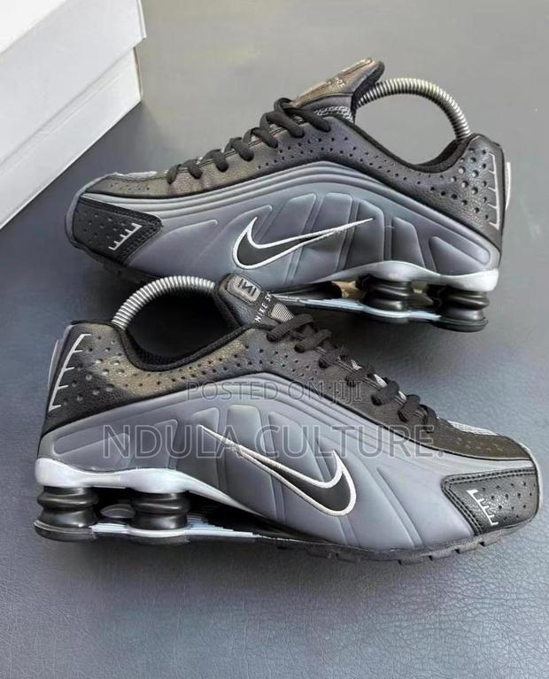 Trending Nike Shox R4 - thumbnail 17