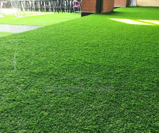 Fade Resistant Grass Carpet - thumbnail 3