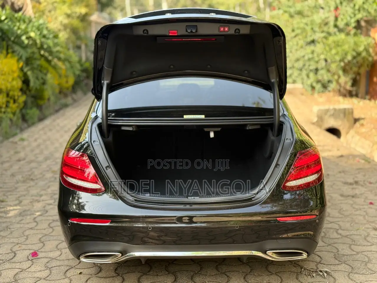 Mercedes-Benz E200 2020 Black