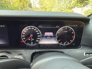 Mercedes-Benz E200 2020 Black