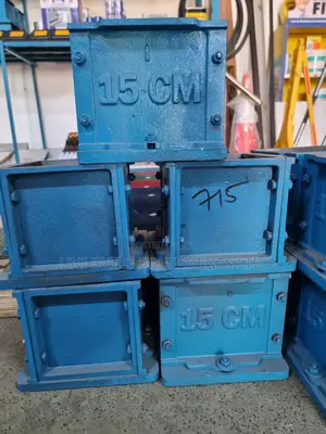 Cast Iron Concrete Cube