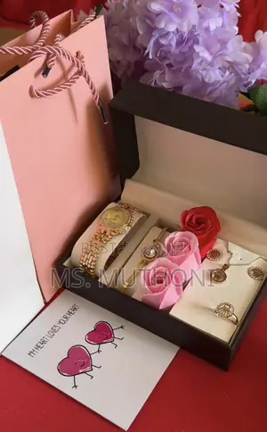  My Heart Loves You Valentines Ladies Gift Hamper 
