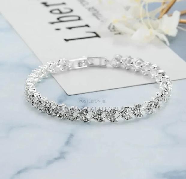 Stunning Silver Crystal Bracelet - thumbnail 3