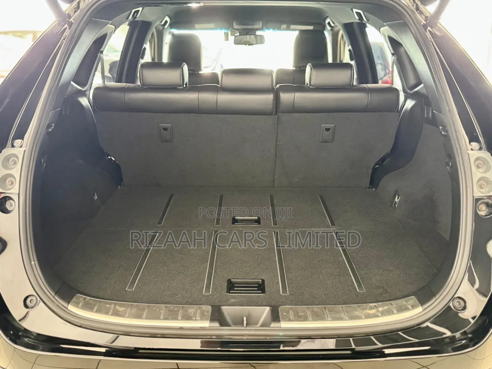Toyota Harrier 2.0 2018 Matt Black