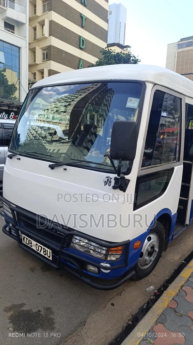 Mitsubishi Fuso Rosa 2013 White - thumbnail 3