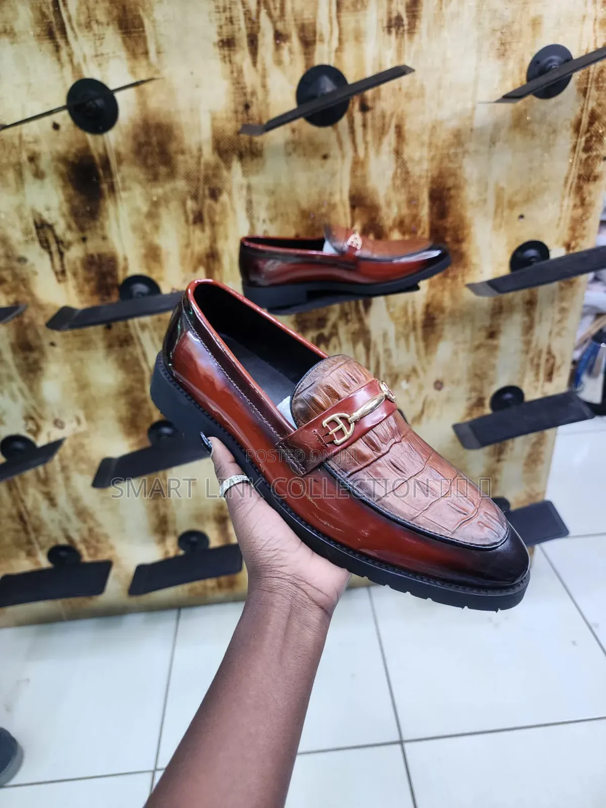 Clarks Official