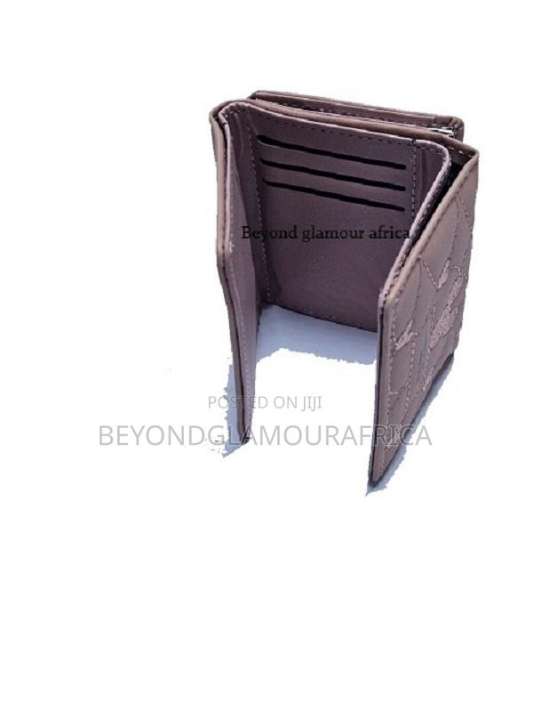 Ladies Beige Lock Leather Wallet - thumbnail 2