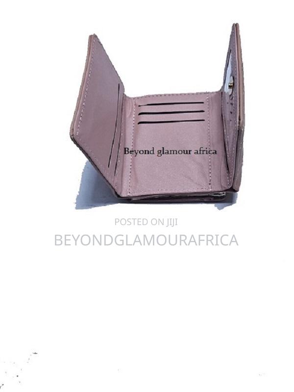 Ladies Beige Lock Leather Wallet - thumbnail 3