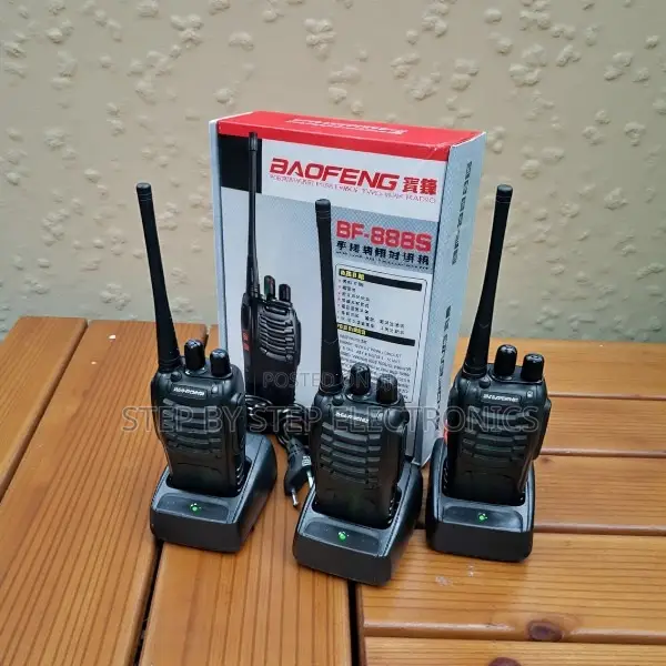 Baofeng Bf-888s Walkie Talkie 5km Range Rechargeable Battery