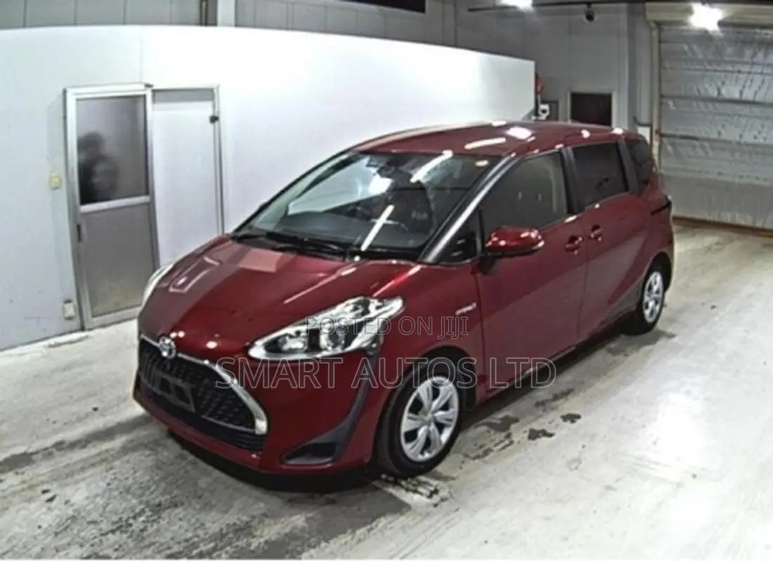 Toyota Sienta 2019 Red