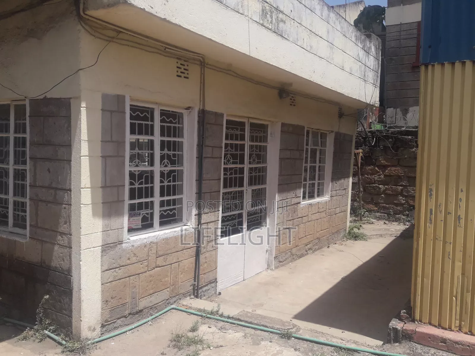 4bdrm House in Old Donholm Estate, Caltex for sale