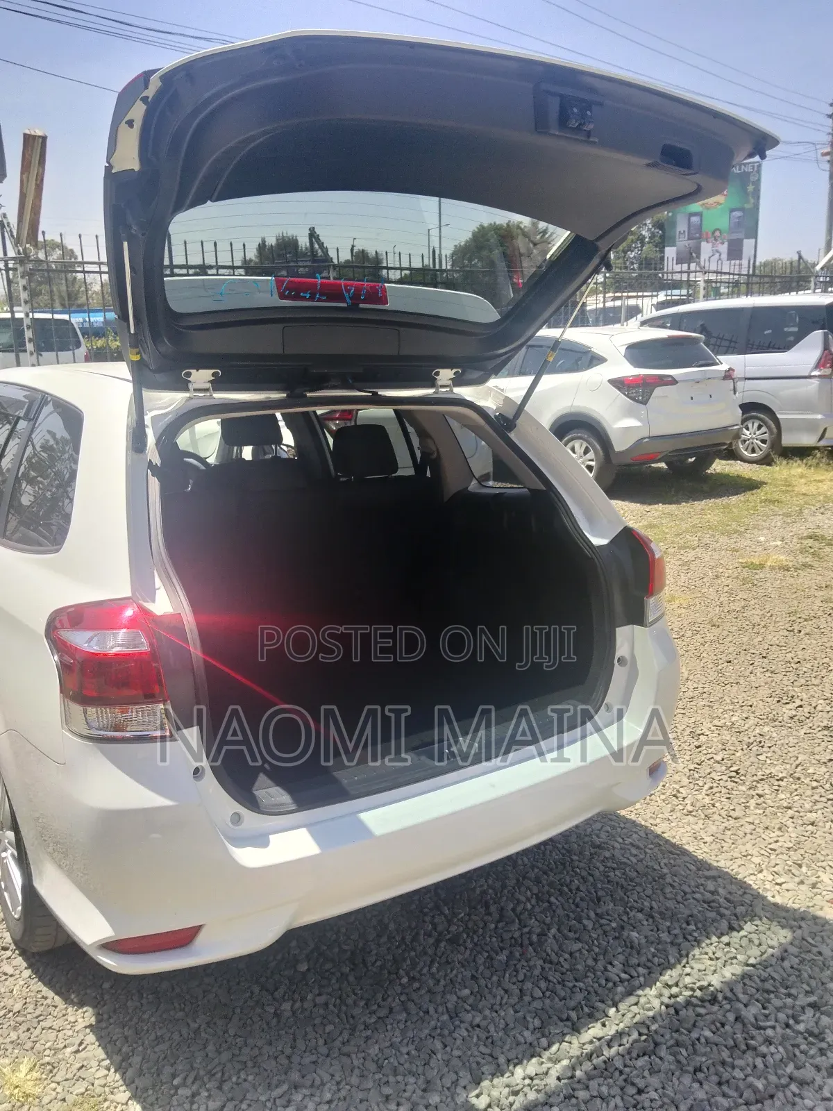 Toyota Corolla Fielder 1.5 Hybrid FWD 2018 White