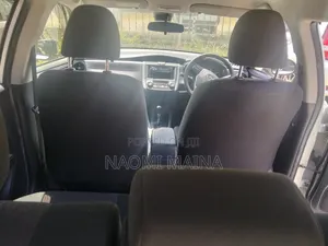 Toyota Corolla Fielder 1.5 Hybrid FWD 2018 White